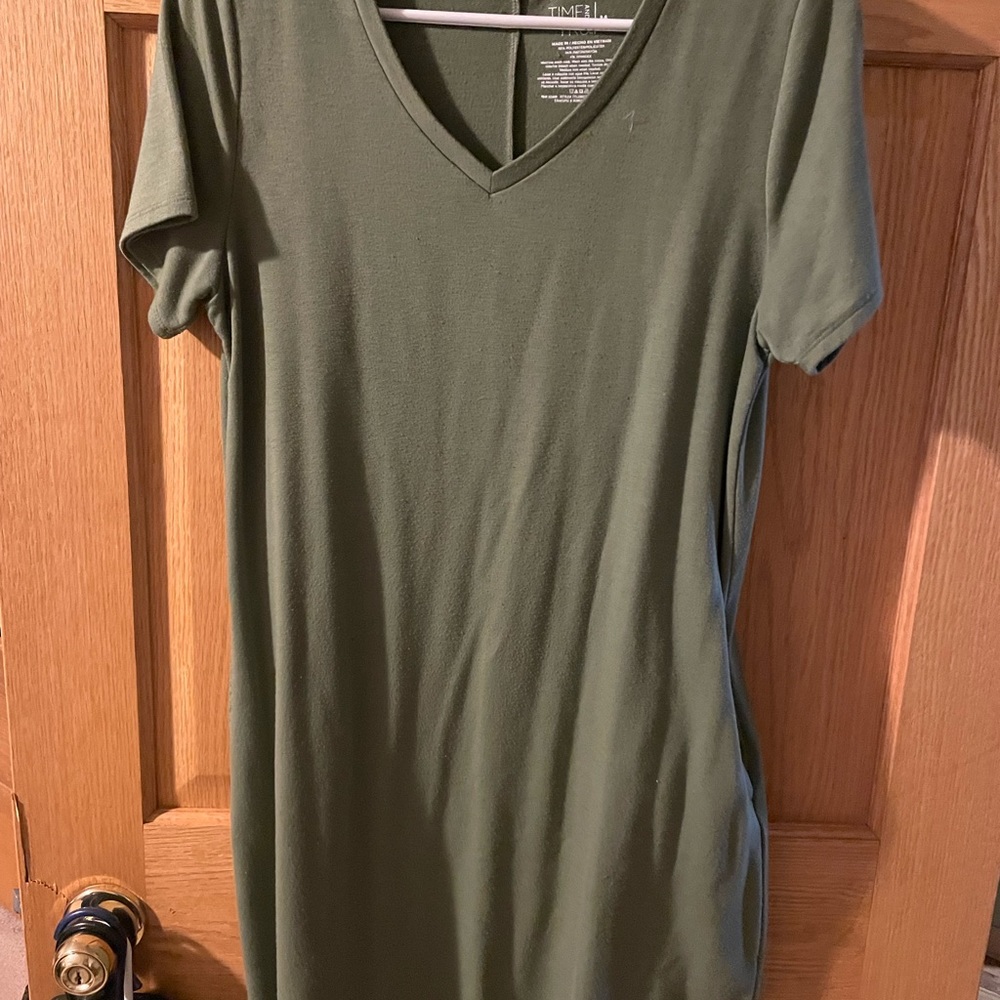 Tunic dress with pockets